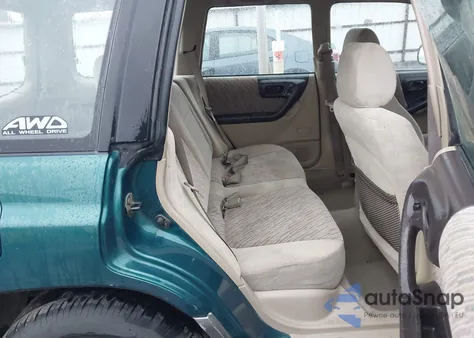 2000 Subaru Forester S z USA, uszkodzony, nr VIN JF1SF6551YH721753